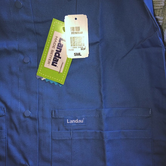 NWT Landau Blue Scrub Top, Size Small - Picture 2 of 3